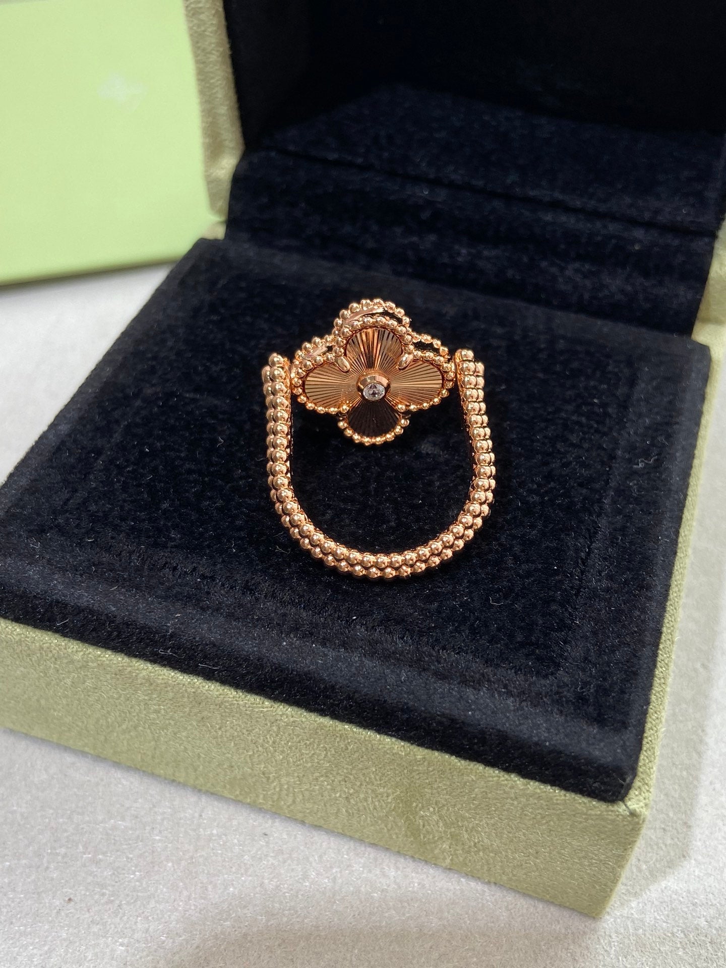 [✨ROSE✨]CLOVER RIVERSIBLE ROSE GOLD RING