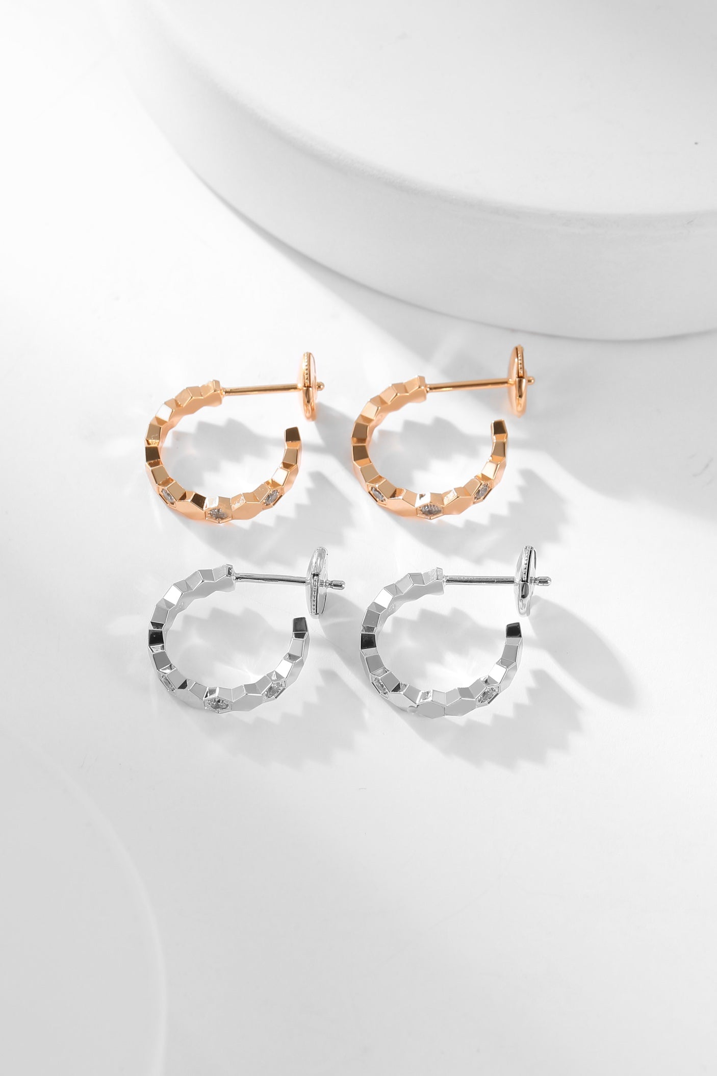 [✨ROSE✨]BEE LOVE DIAMOND HOOP EARRINGS