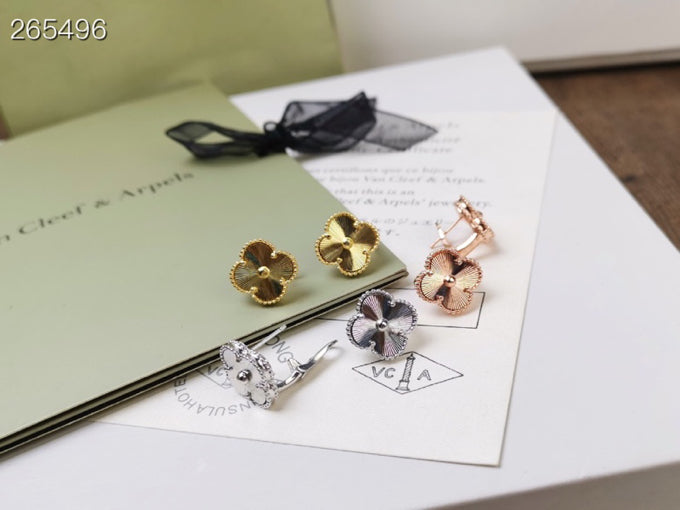[✨ROSE✨]CLOVER MEDIUM STUD EARRINGS