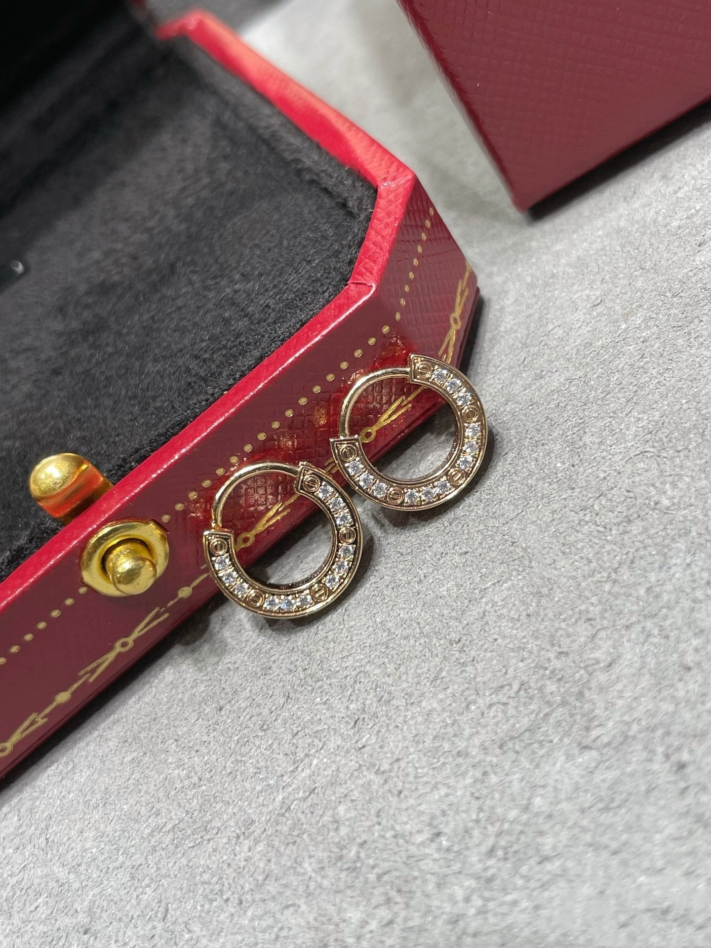 [✨ROSE✨]LOVE DIAMOND EARRINGS