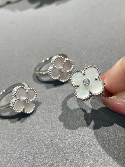 [✨ROSE✨]CLOVER SILVER MOP DIAMOND RING