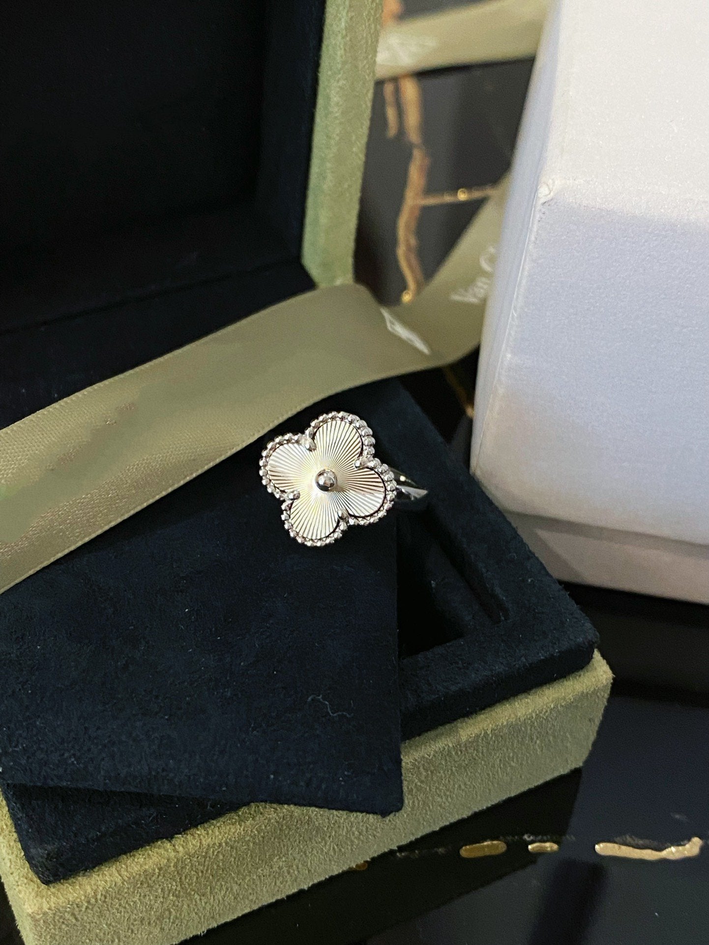 [✨ROSE✨]CLOVER SILVER RING