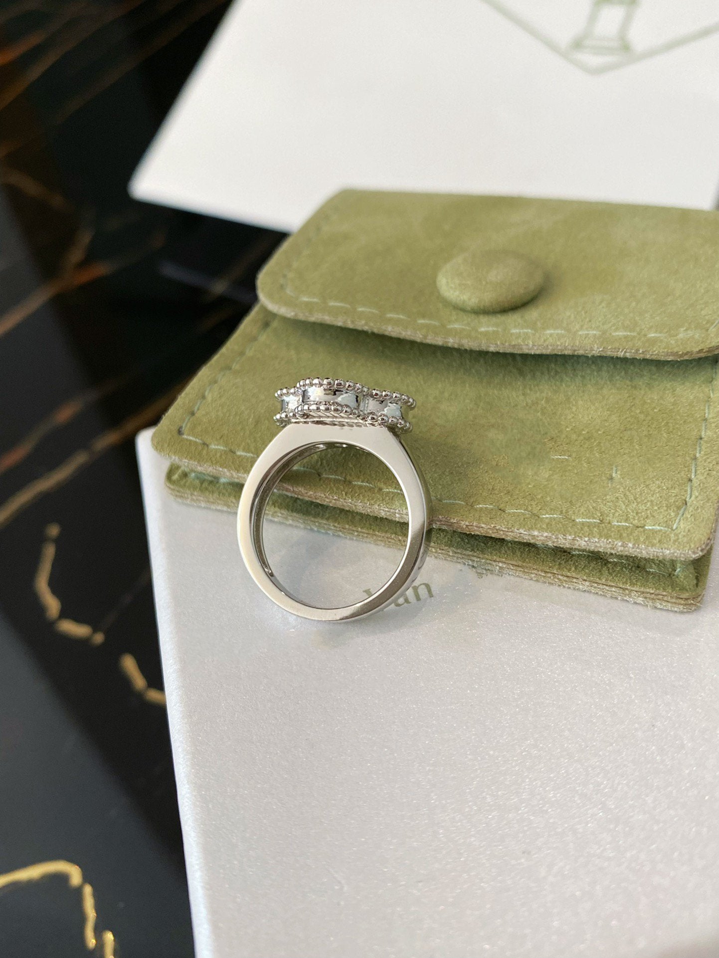 [✨ROSE✨]CLOVER SILVER RING