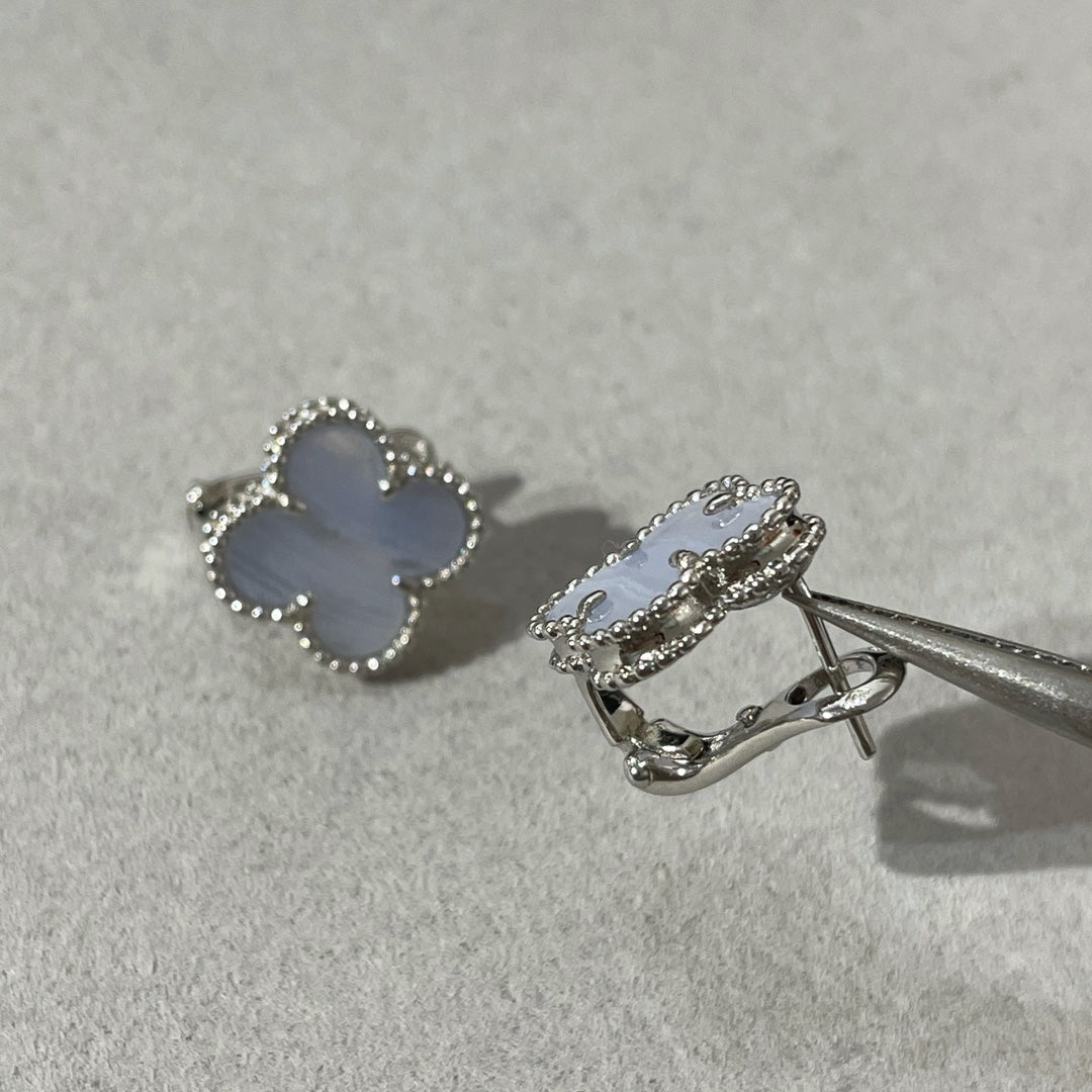 [✨ROSE✨]CLOVER CHALCEDONY SILVER STUD EARRINGS