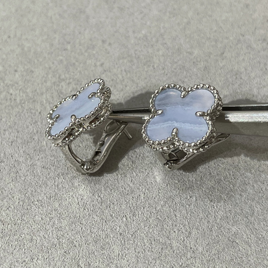 [✨ROSE✨]CLOVER CHALCEDONY SILVER STUD EARRINGS