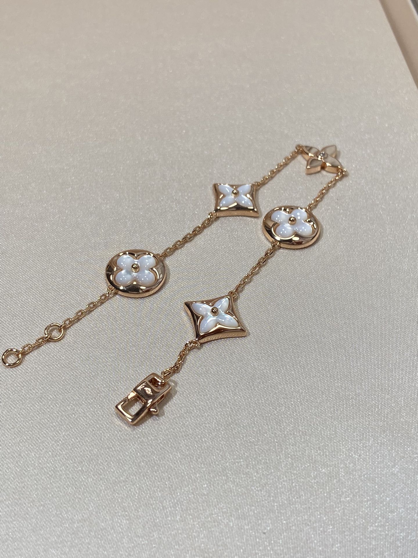 [✨ROSE✨]STAR AND SUN 5 MOTIF MOP PINK GOLD BRACELET