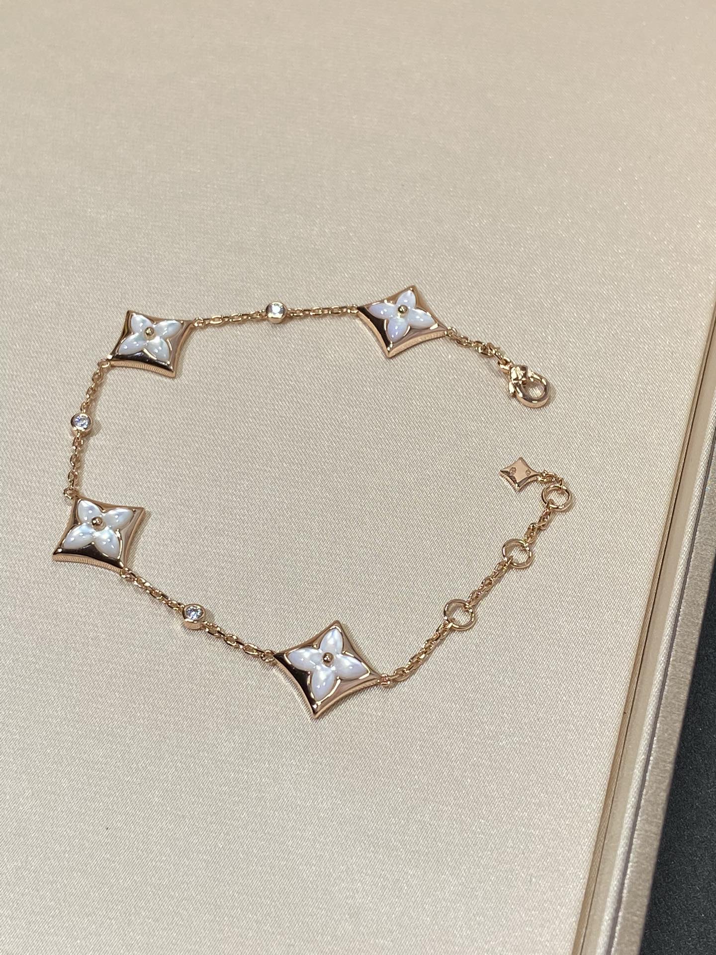 [✨ROSE✨]STAR 4 MOTIF MOP DIAMOND PINK GOLD BRACELET