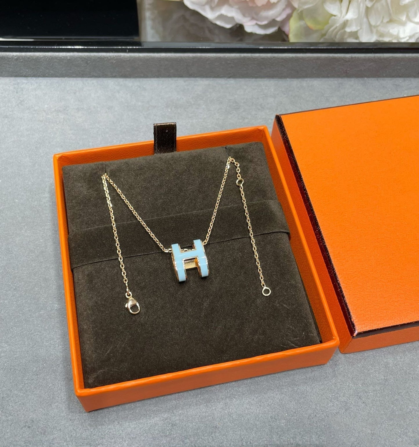 [✨ROSE✨]POP H SKY BLUE NECKLACE