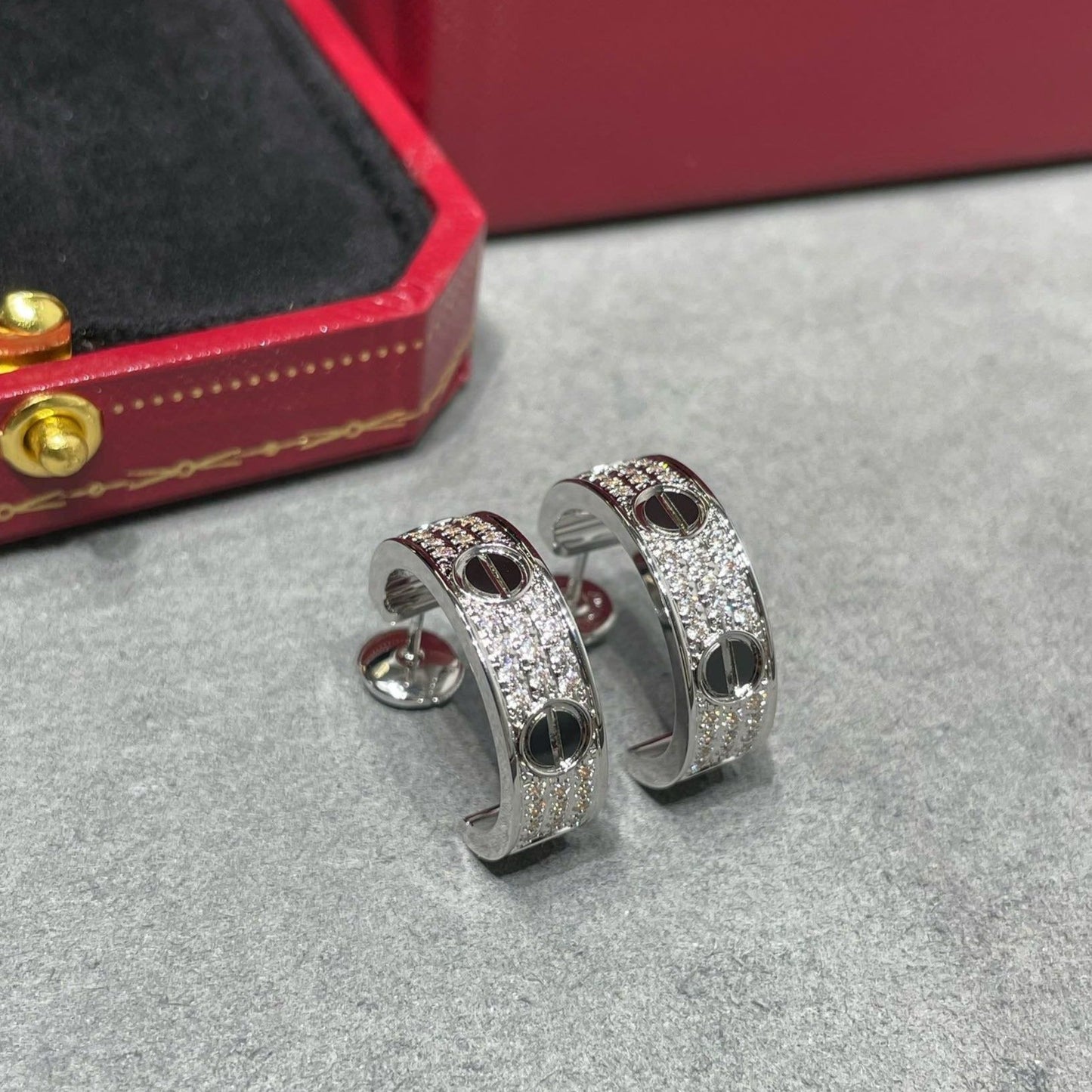 [✨ROSE✨]LOVE CERAMIC DIAMOND PAVED SILVER EARRINGS
