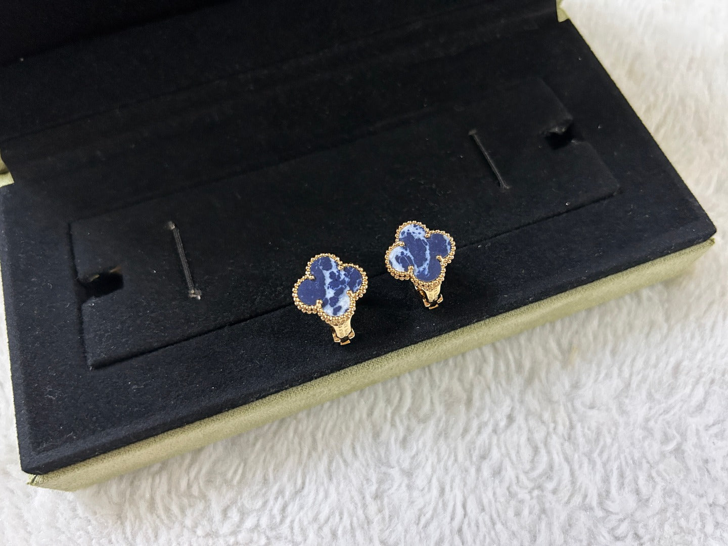 [✨ROSE✨]CLOVER PIETERSITE MEDIUM STUD EARRINGS
