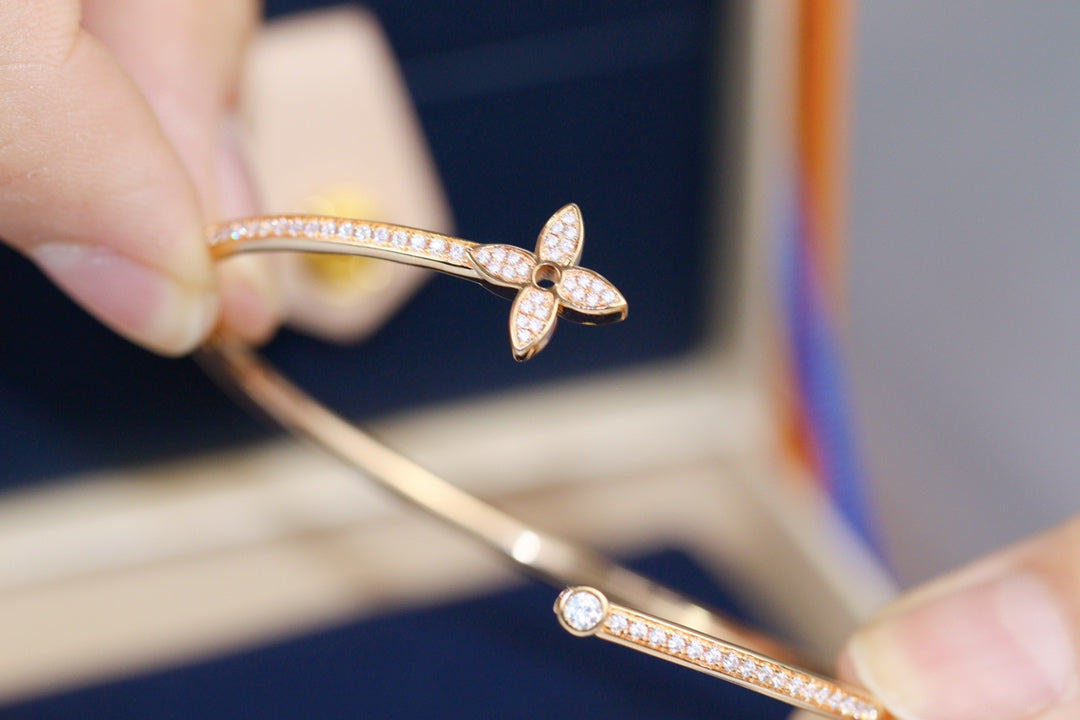[✨ROSE✨]IDYLLE PINK GOLD OPEN BRACELET DIAMOND PAVED