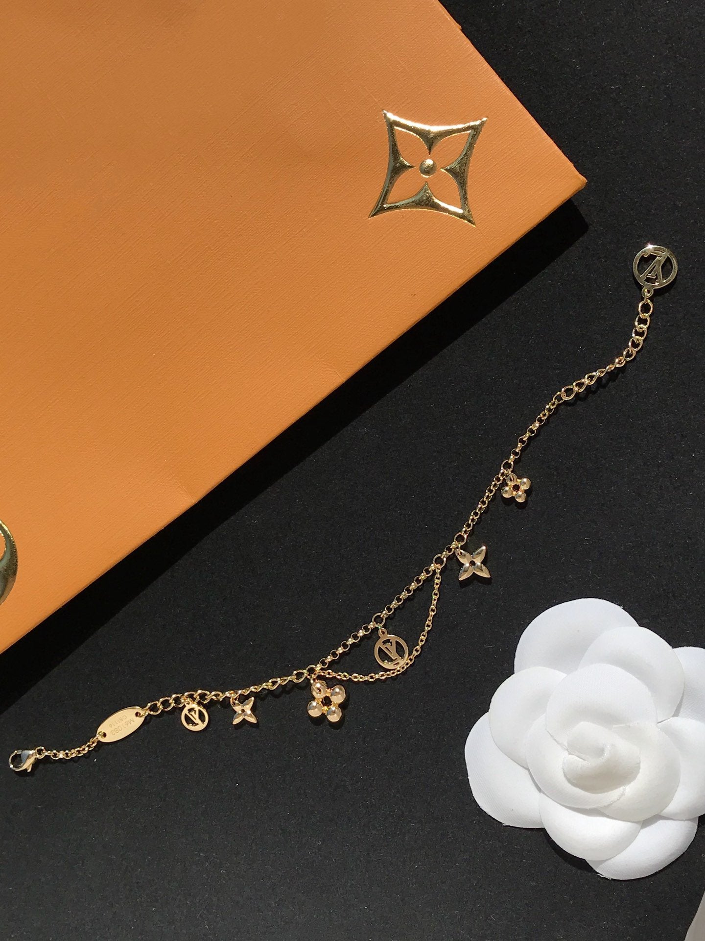 [✨ROSE✨]BLOOMING PINK GOLD MOP BRACELET