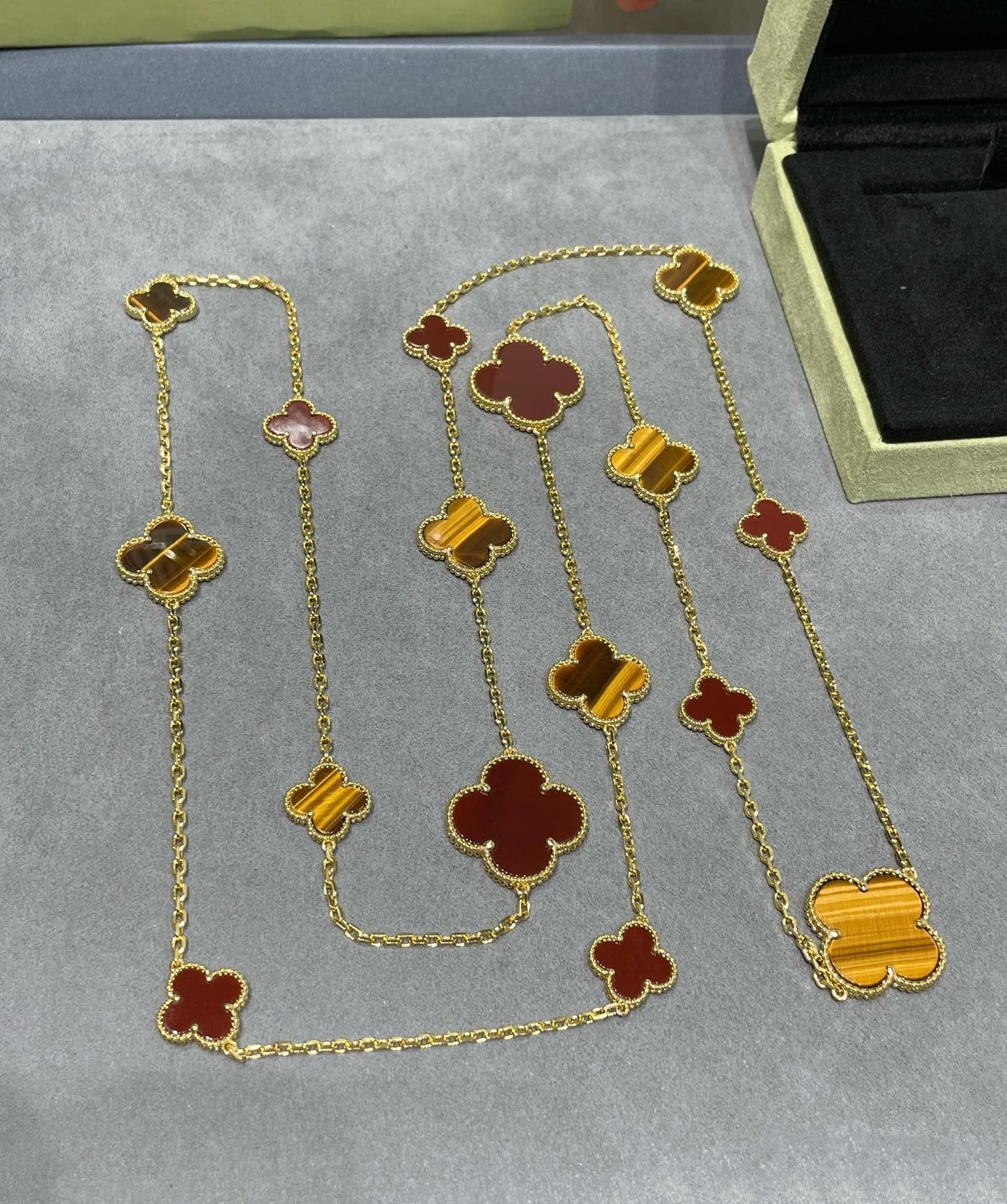 [✨ROSE✨]CLOVER 16 MOTIF CARNELIAN TIGER EYE ROSE GOLD NECKLACE