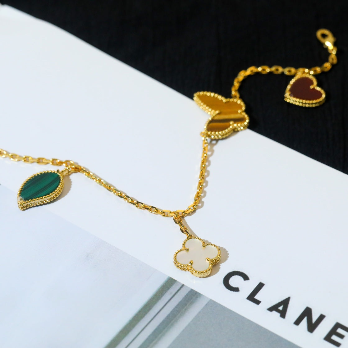 [✨ROSE✨]LUCKY SPRING 5 MOTIF GOLD BRACELET