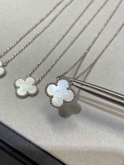 [✨ROSE✨]CLOVER MEDIUM SILVER WHITE MOP NECKLACE