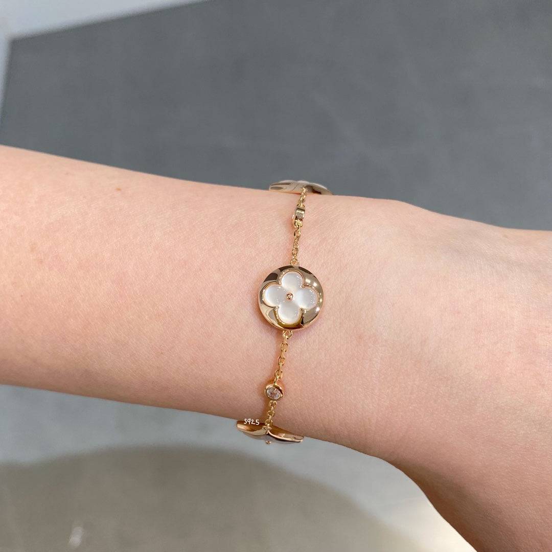 [✨ROSE✨]STAR AND SUN 4 MOTIF WHITE MOP PINK GOLD BRACELET
