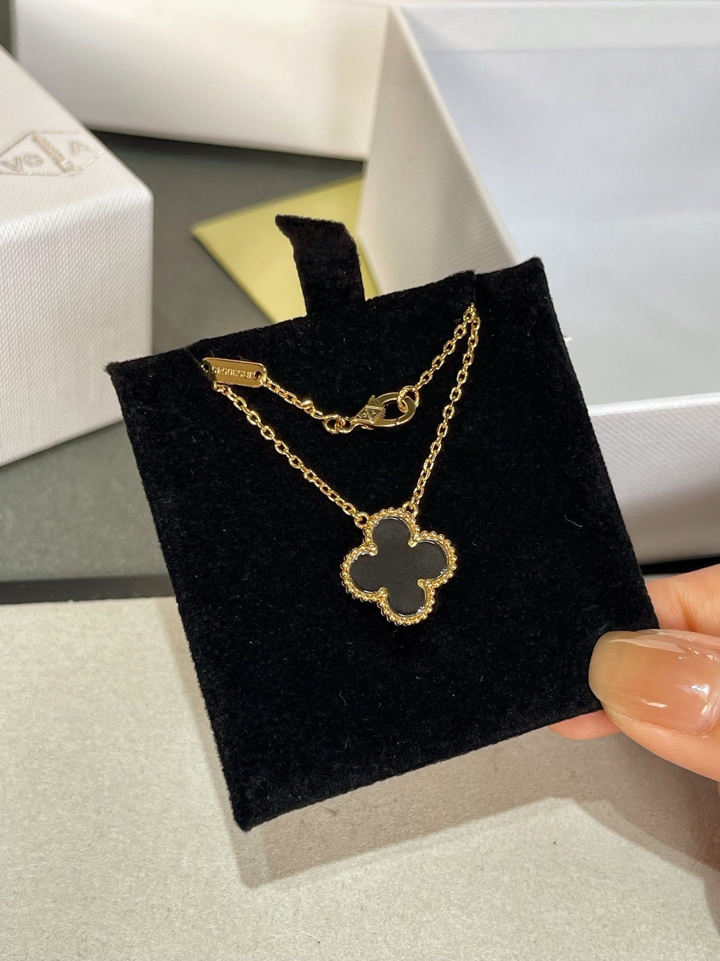 [✨ROSE✨]CLOVER ROCK CRYSTAL ROSE GOLD NECKLACE