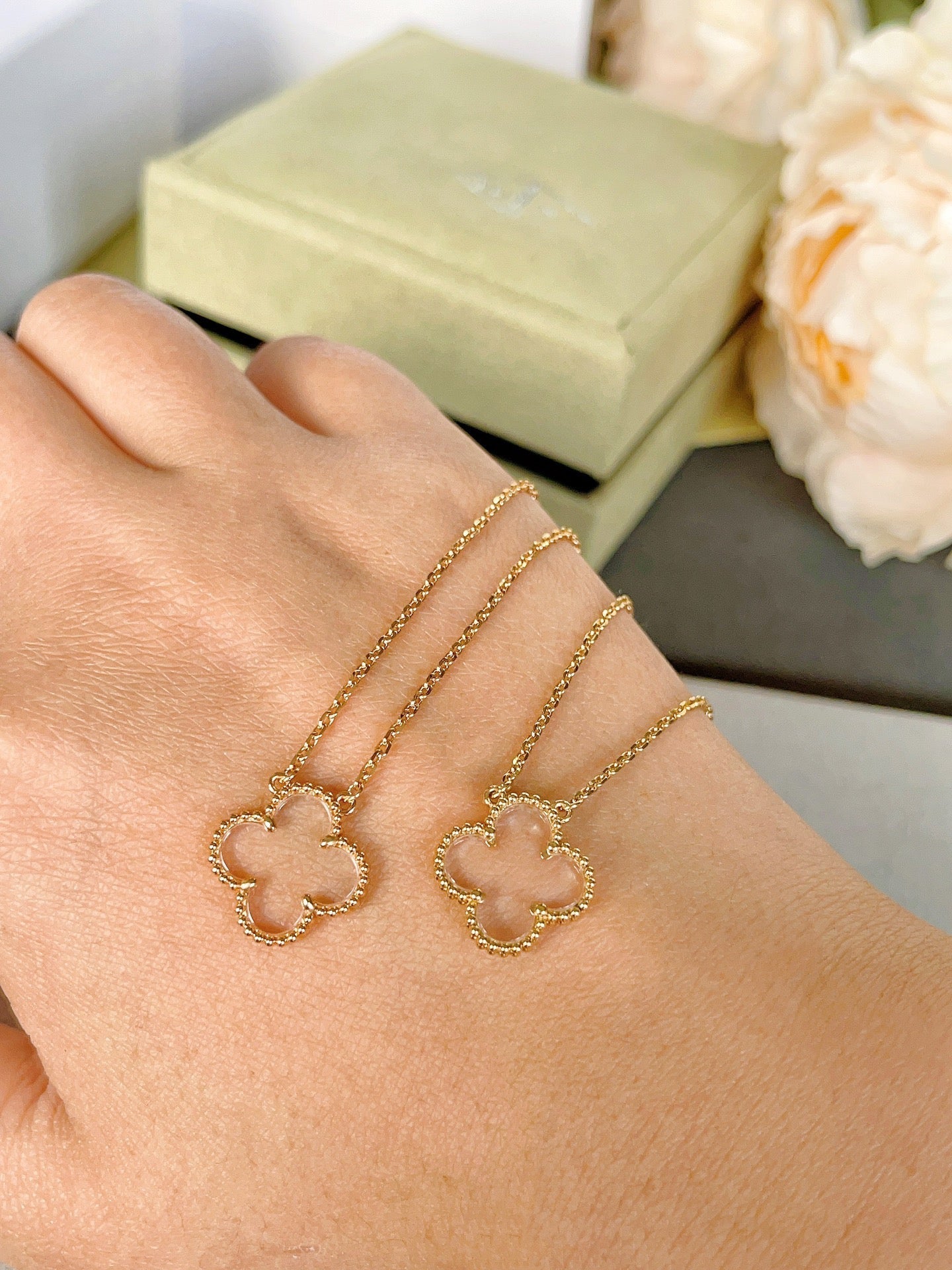 [✨ROSE✨]CLOVER ROCK CRYSTAL ROSE GOLD NECKLACE