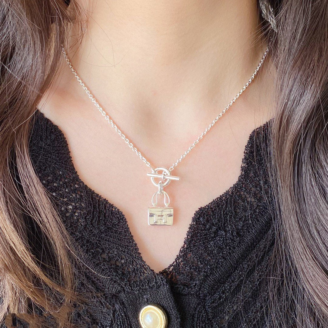 [✨ROSE✨]CONSTANCE PEDANT SILVER NECKLACE