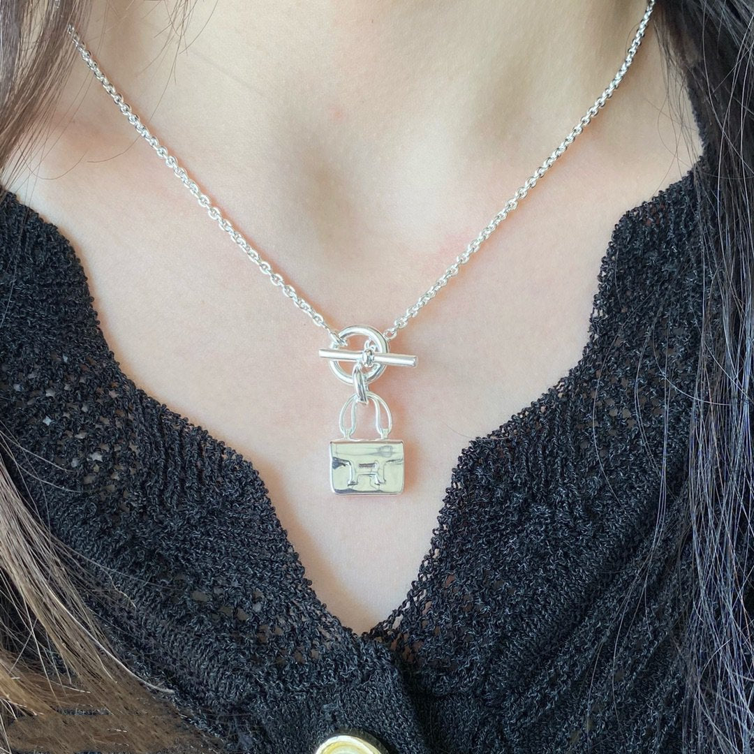 [✨ROSE✨]CONSTANCE PEDANT SILVER NECKLACE