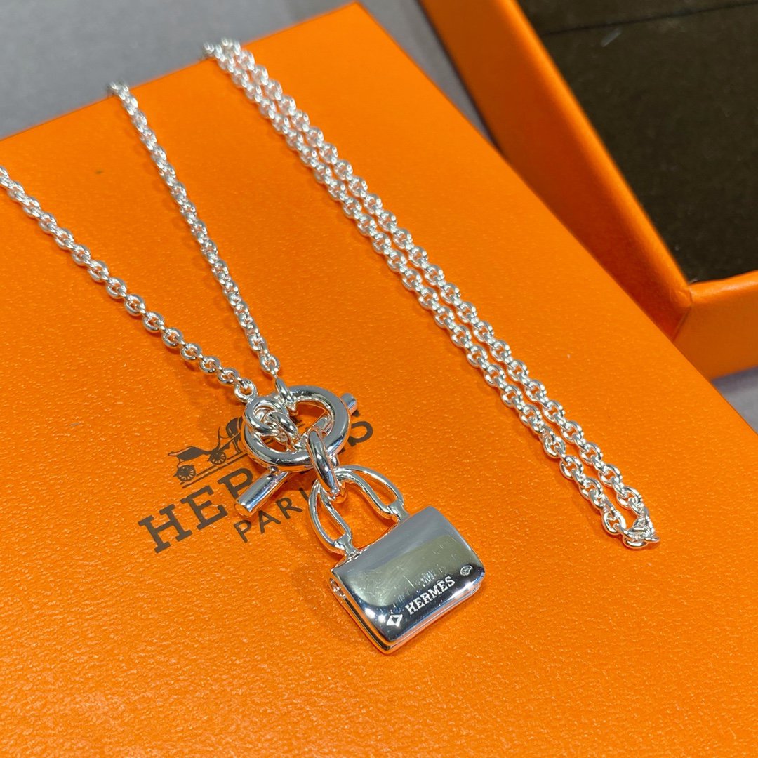 [✨ROSE✨]CONSTANCE PEDANT SILVER NECKLACE