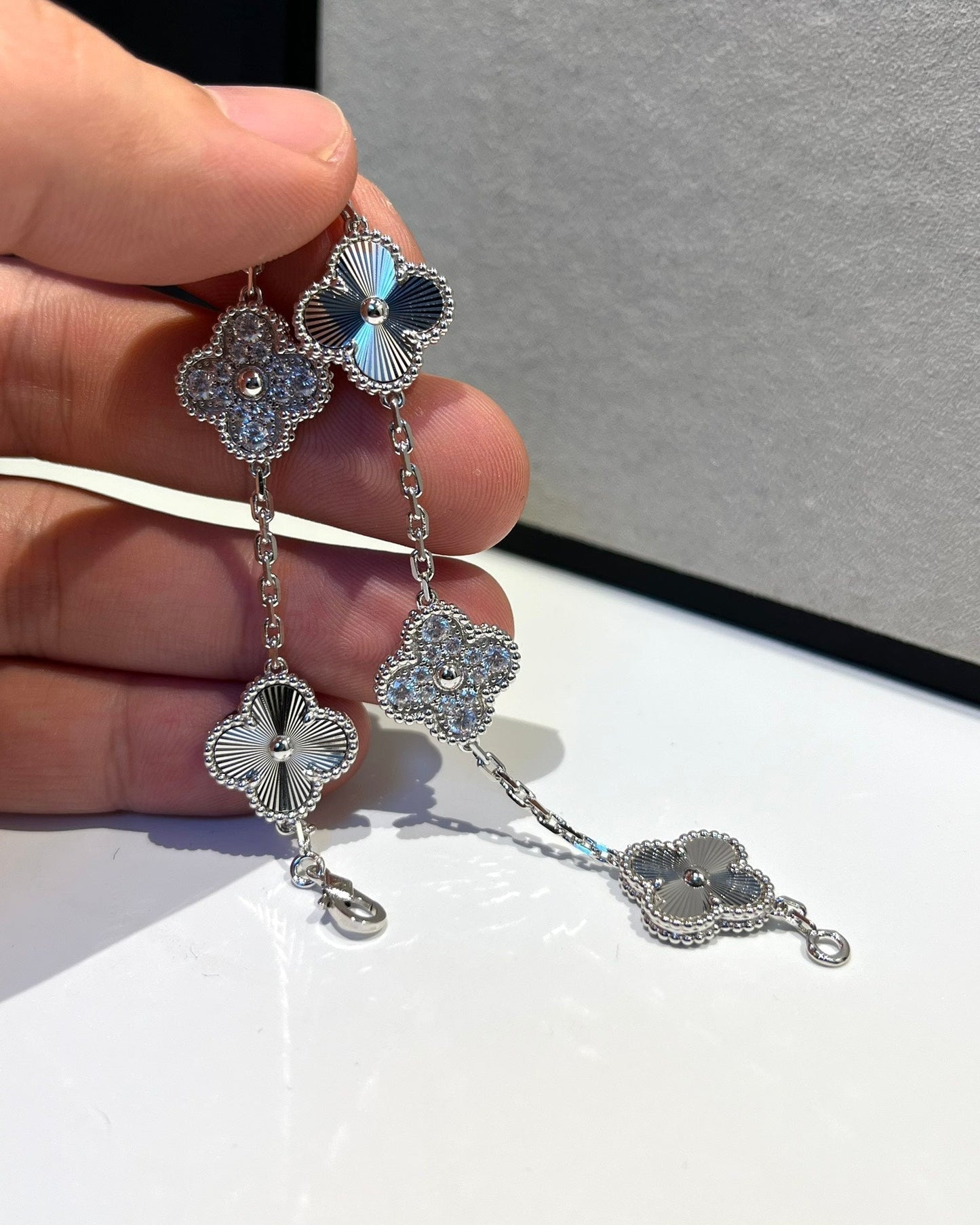 [✨ROSE✨]CLOVER 5 MOTIF SILVER DIAMOND BRACELET