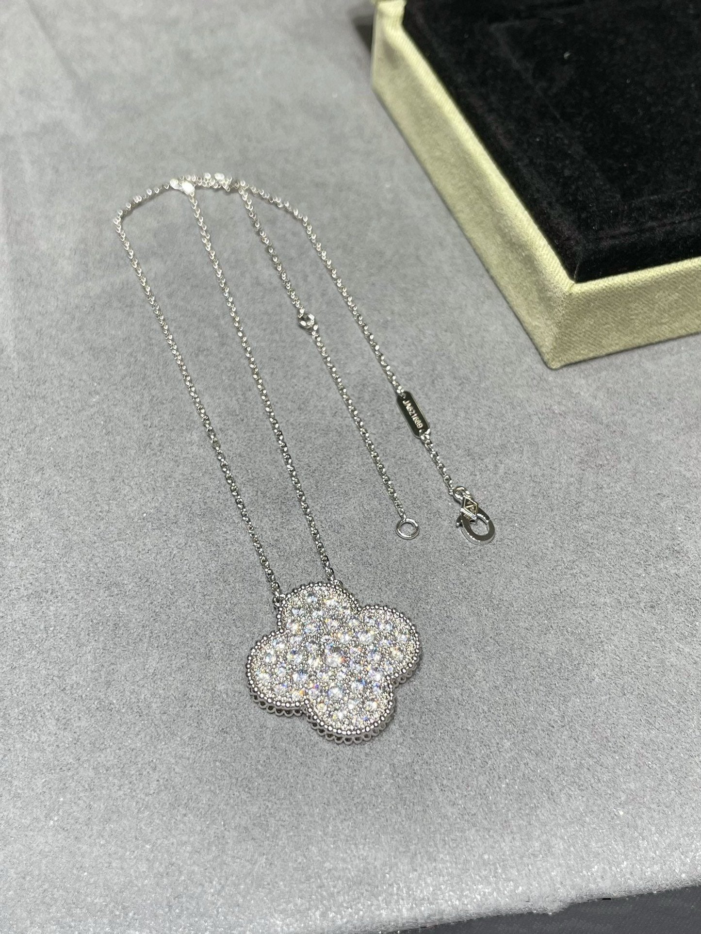 [✨ROSE✨]CLOVER 25MM LARGE PENDANT DIAMOND PAVED SILVER NECKLACE