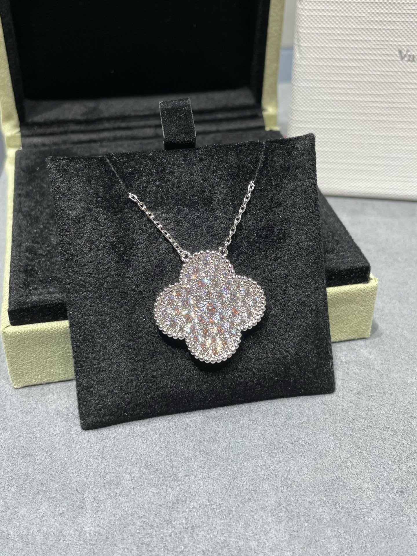 [✨ROSE✨]CLOVER 25MM LARGE PENDANT DIAMOND PAVED SILVER NECKLACE