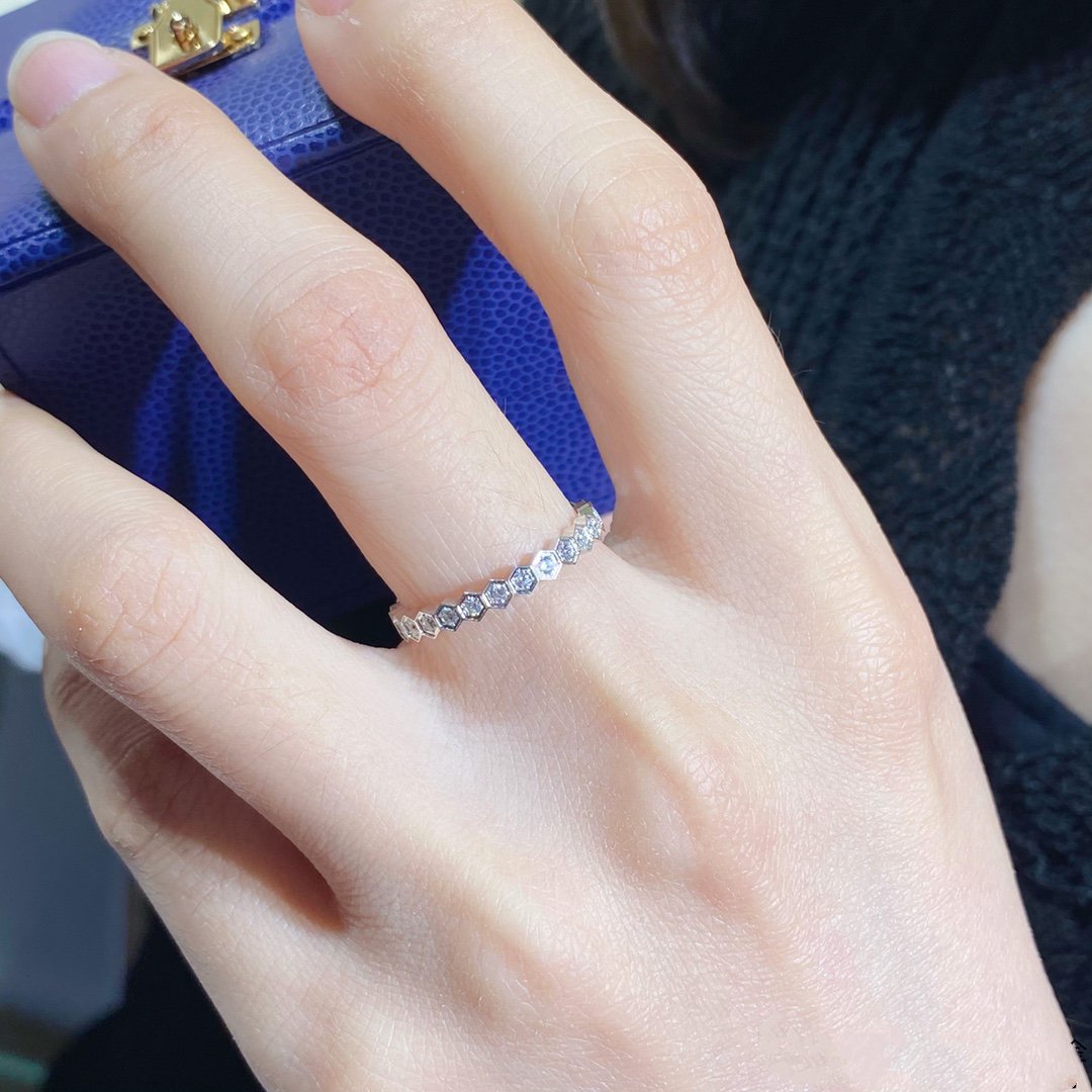 [✨ROSE✨]BEE LOVE DIAMOND PAVED SMALL RING