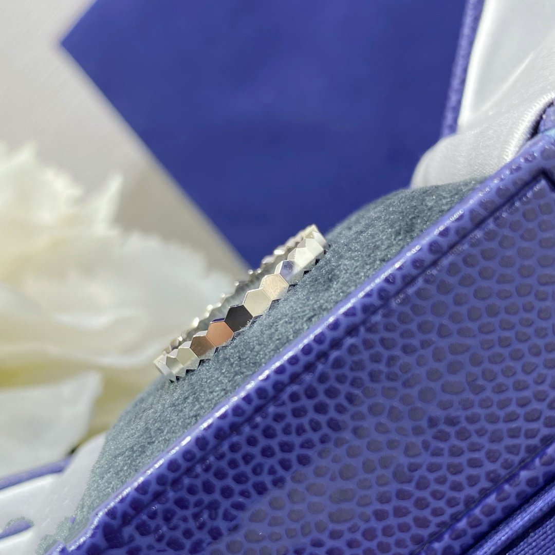 [✨ROSE✨]BEE LOVE SMALL RING