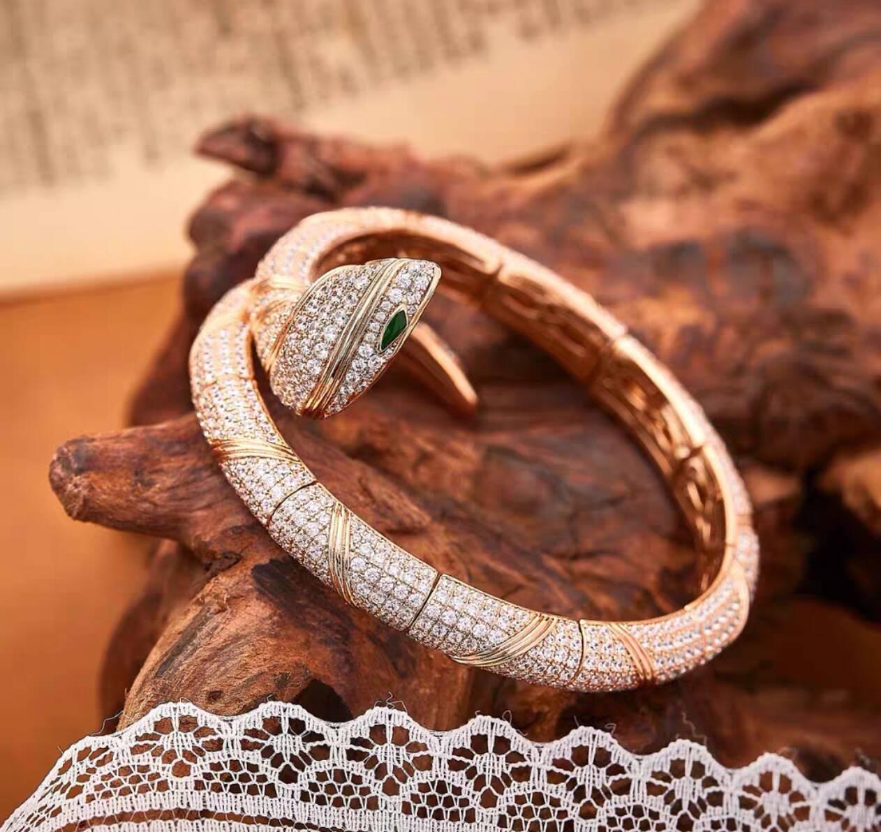 [✨ROSE✨]HAUTE COUTURE GOLD SERPENTI BRACELET