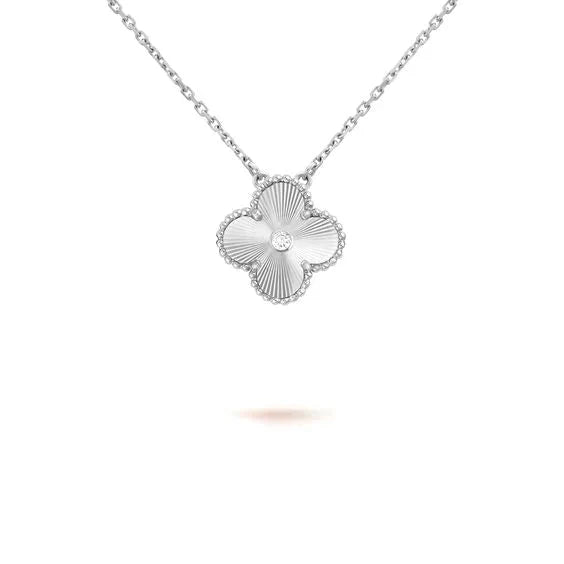 [✨ROSE✨]CLOVER  15MM DIAMOND LASER NECKLACE SILVER