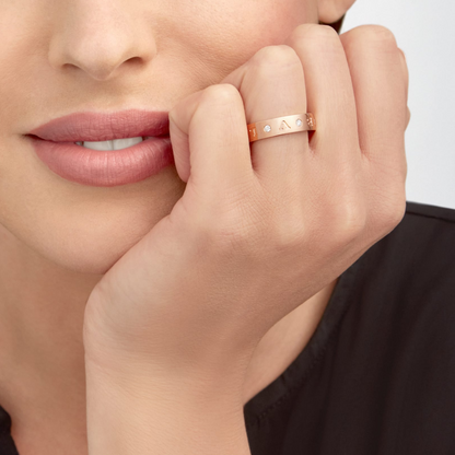 [✨ROSE✨]ZERO 1 ESSENTIAL PINK GOLD BAND WITH DIAMONDS RING