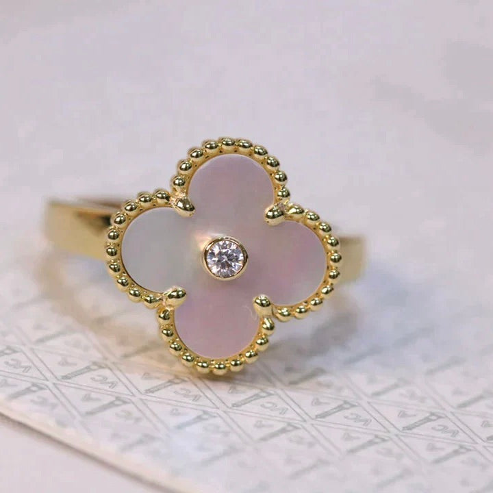 [✨ROSE✨]CLOVER PINK MOP RING GOLD DIAMOND