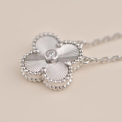 [✨ROSE✨]CLOVER  15MM DIAMOND LASER NECKLACE SILVER