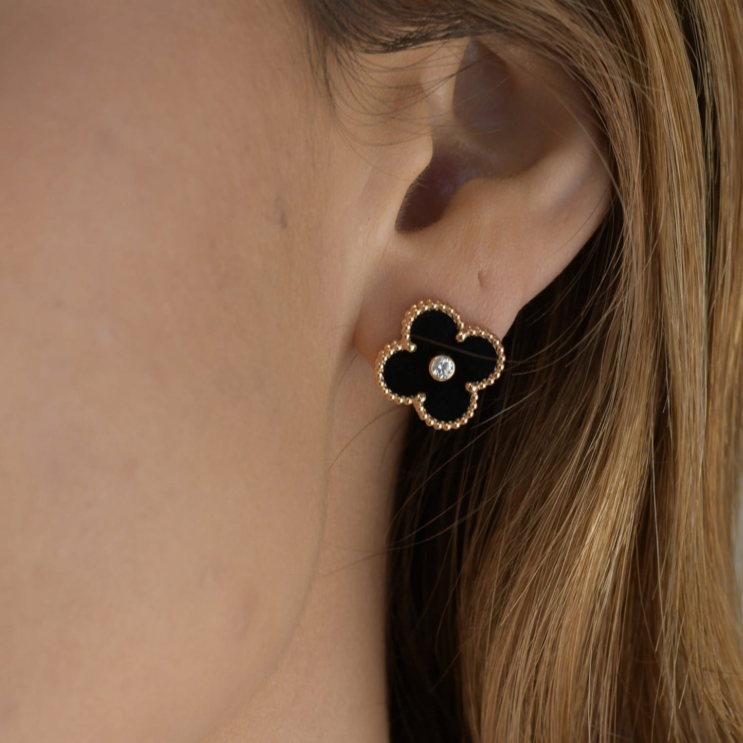 [✨ROSE✨]CLOVER MEDIUM 1 MOTIFS ONYX DIAMOND EARRINGS