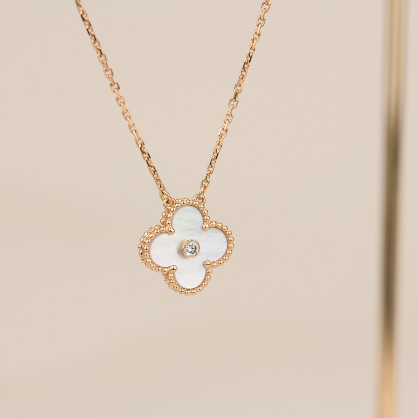 [✨ROSE✨]CLOVER 15MM DIAMOND WHITE FRITILLARIA NECKLACE