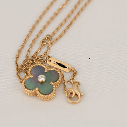 [✨ROSE✨]CLOVER 15MM DIAMOND AND MOTHER-OF-GREY NECKLACE