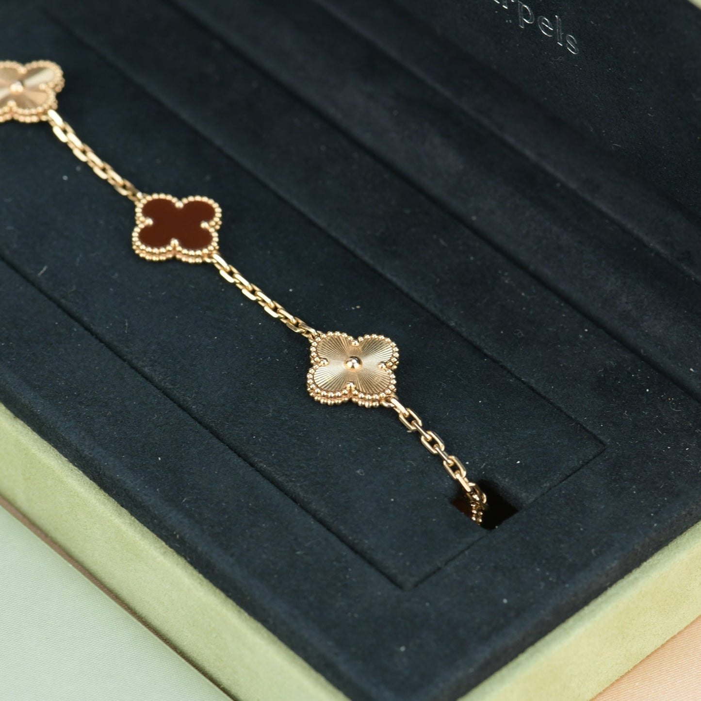 [✨ROSE✨]CLOVER  5 MOTIFS CARNELIAN GOLD BRACELET