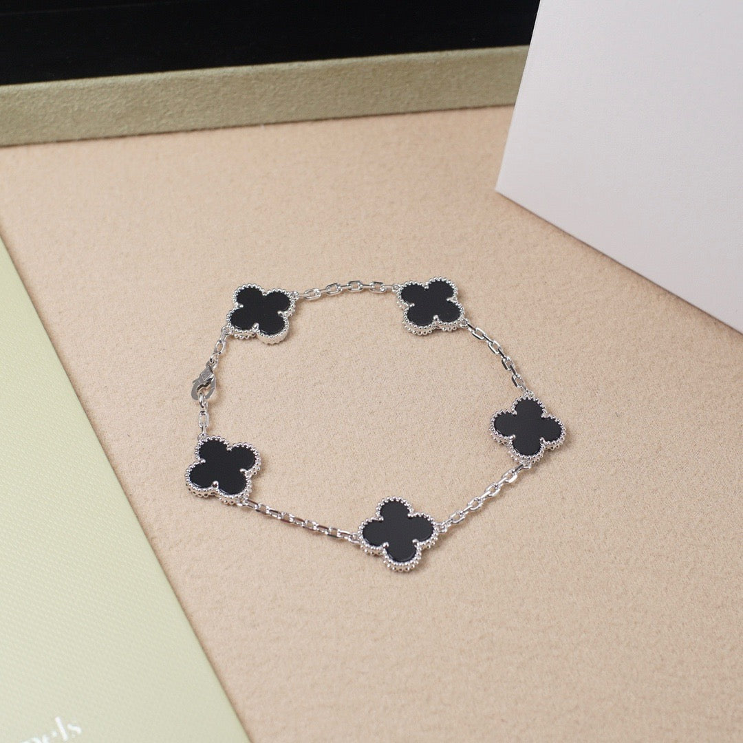 [✨ROSE✨]CLOVER 5 MOTIF ONYXS  BRACELET SILVER