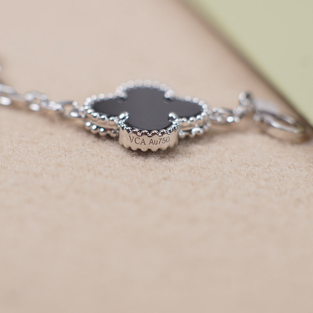 [✨ROSE✨]CLOVER 5 MOTIF ONYXS  BRACELET SILVER