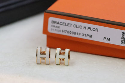 [✨ROSE✨]MINI POP H GOLD EARRINGS WHITE