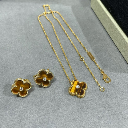 [✨ROSE✨]CLOVER 15MM DIAMOND AND YELLOW TIGER'S EYE AGATE necklace