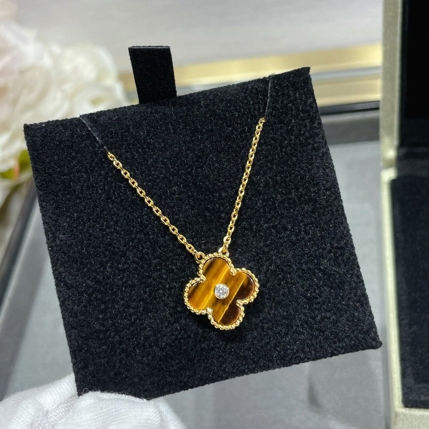 [✨ROSE✨]CLOVER 15MM DIAMOND AND YELLOW TIGER'S EYE AGATE necklace