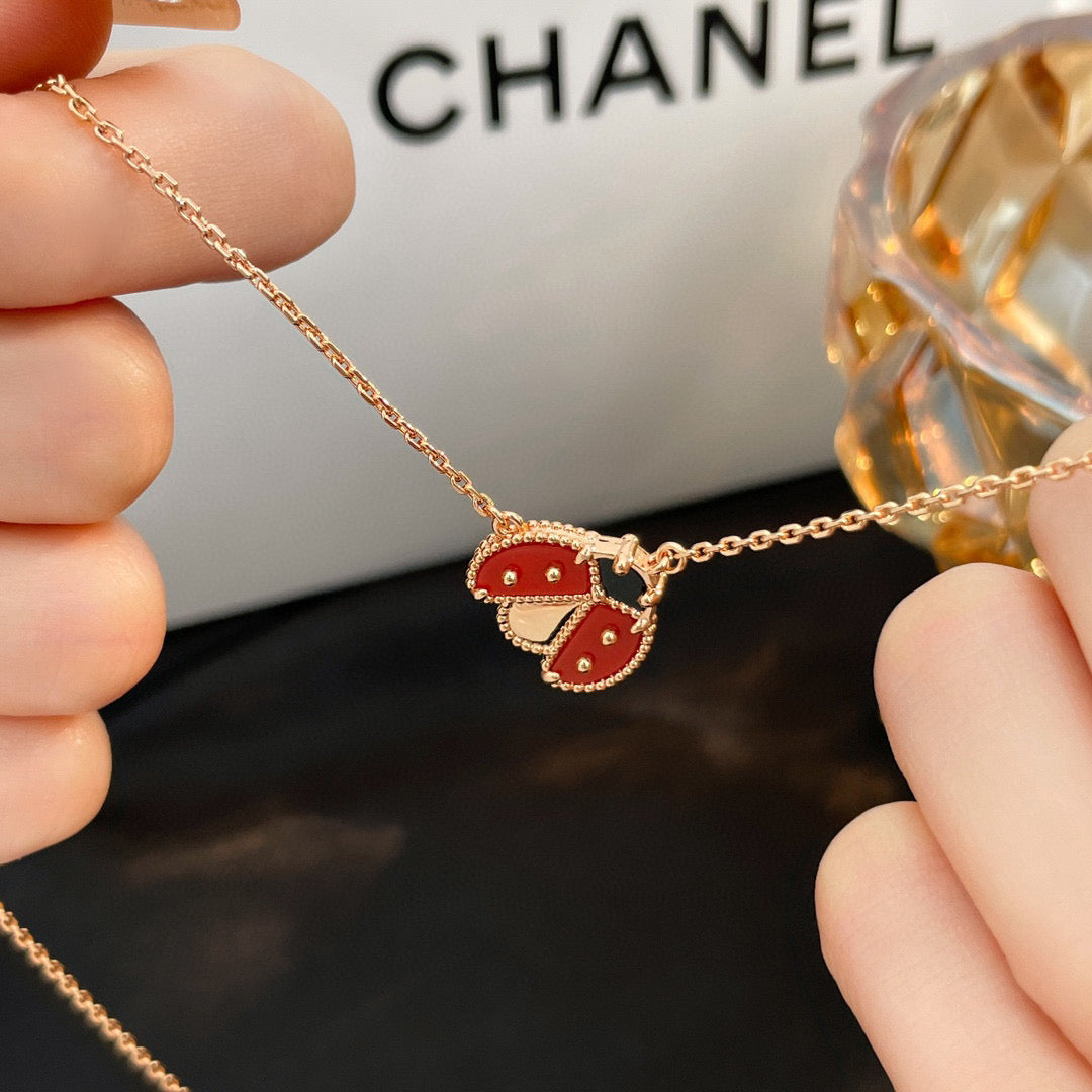 [✨ROSE✨]LUCKY  CARNELIANS LADYBUG NECKLACE