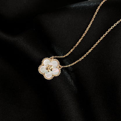 [✨ROSE✨]LUCKY  WHITE MOP  PLUM BLOSSOM NECKLACE