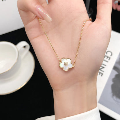 [✨ROSE✨]LUCKY  WHITE MOP  PLUM BLOSSOM NECKLACE