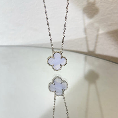 [✨ROSE✨]CLOVER 15MM BLUE CHALCEDONY NECKLACE SILVER