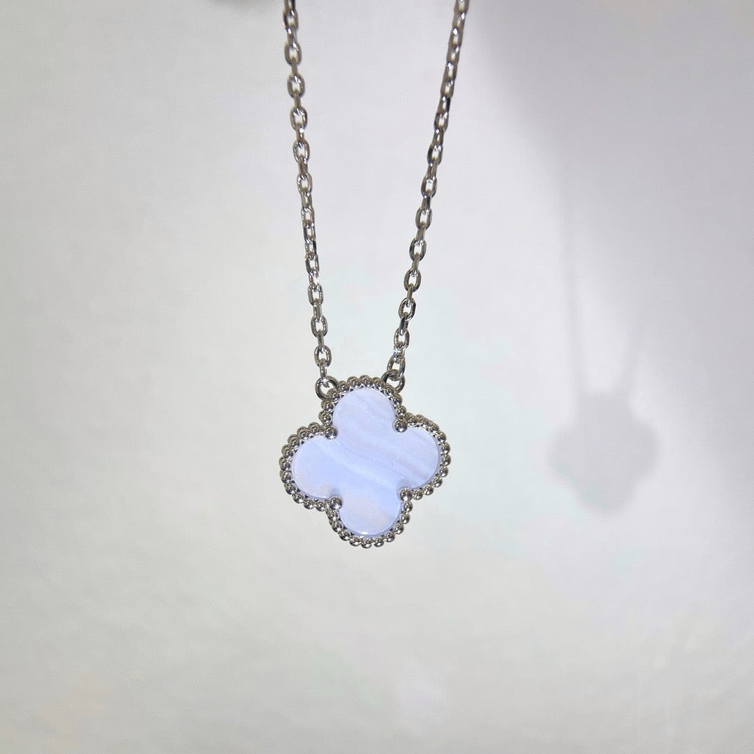 [✨ROSE✨]CLOVER 15MM BLUE CHALCEDONY NECKLACE SILVER