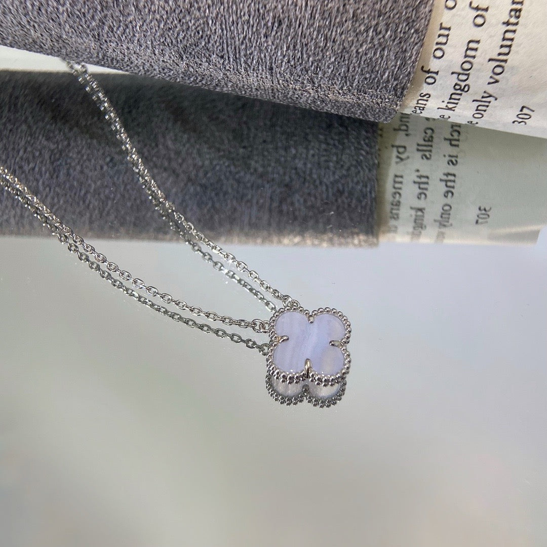 [✨ROSE✨]CLOVER 15MM BLUE CHALCEDONY NECKLACE SILVER